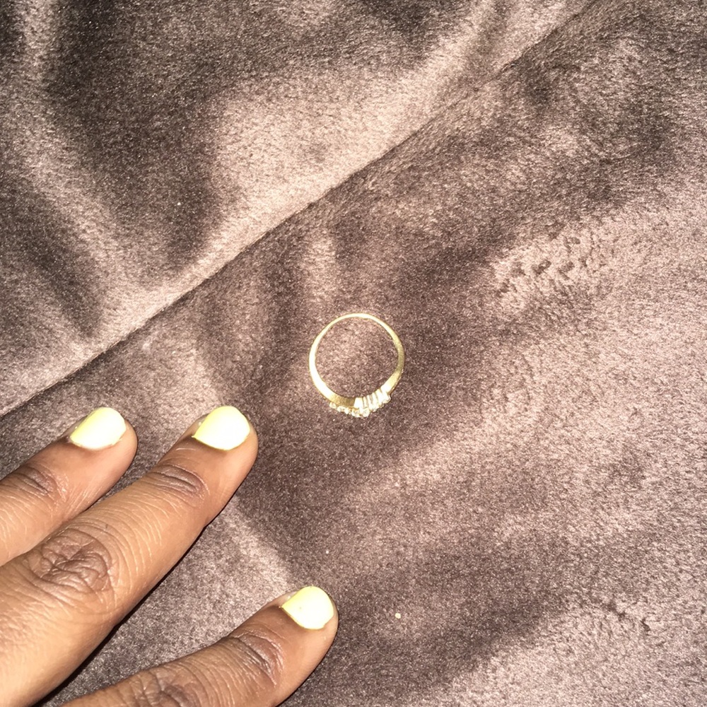 Ring - Picture 3 of 3
